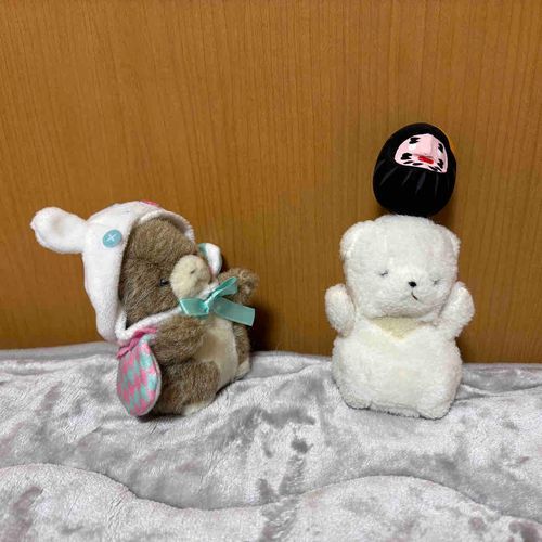 おしょうがつらしいこと　しわすれてたぞ！
まいとしこうれい　だるまのせだ！
ちびおも　せいこうしたな！ことしはいいとしになるぞ！