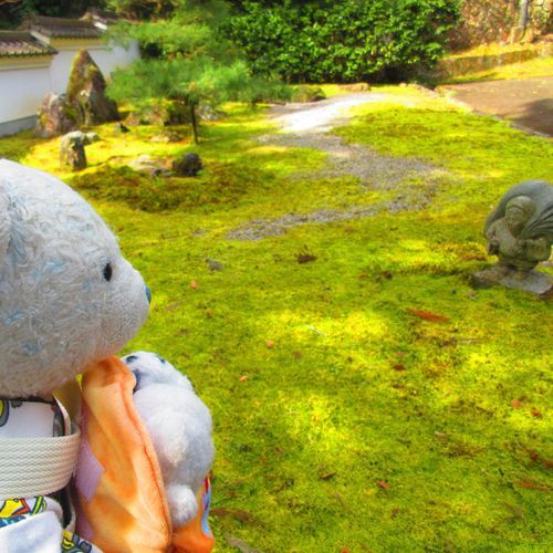 石山寺のあとは寿長生の郷へ。
面白い置き物がいっぱいあって、つい記念撮影しちゃったよ。
3枚目、けあとちあは置き物のマネしてるのにちびはカメラ目線だね。