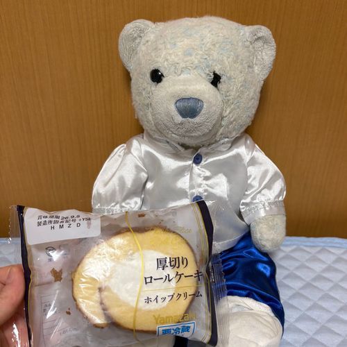 健康診断の結果が良くなくて、ここ最近甘いものを控えてたおや。反動でいっぱい甘いもの買ってきて呆れたよ。
全部没収するよ。けあが食べるからね。