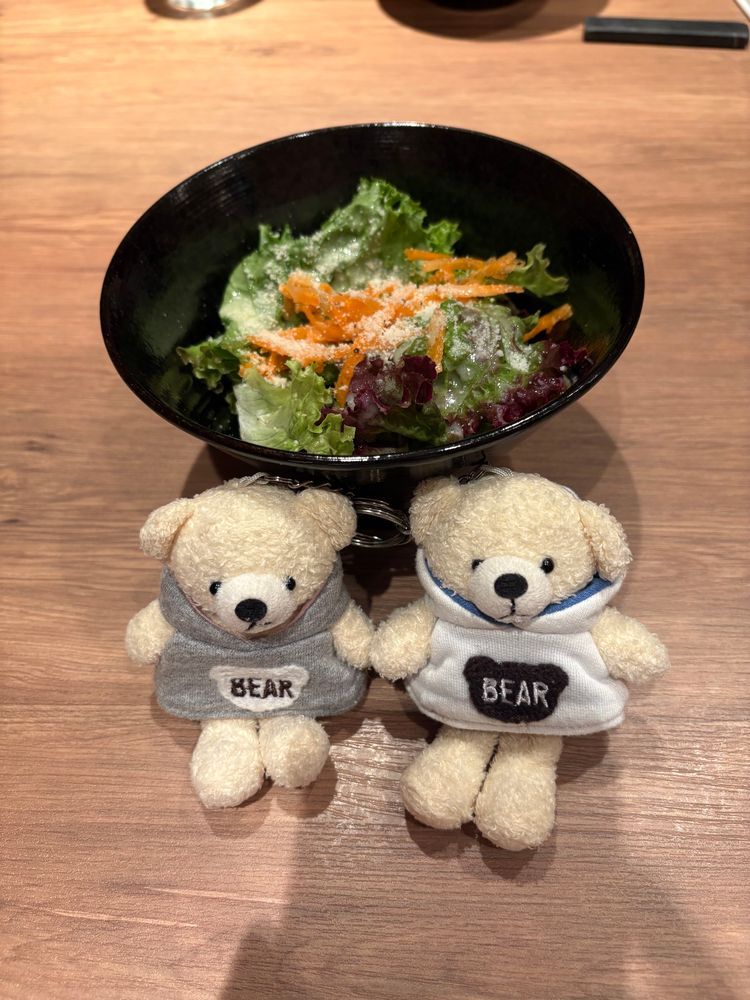 今日はイタリアンを楽しんできたスパイたち。
仙台牛のボロネーゼにチーズが載ってたらしい。
デザートのパンナコッタしか味覚共有してもらえなくて残念。
けあはチーズも野菜も食べないからね。