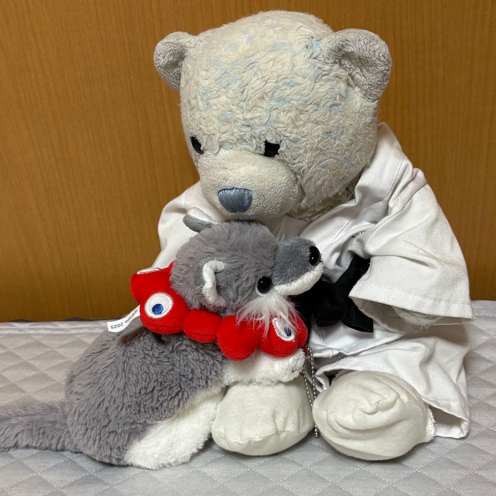 「けあちゃ　ちゅっちゅしてくれない！」って機嫌悪くしちゃったおおくん。
仕方ない。特別だよ。
ちゅっちゅしてあげたら大喜びしてたよ。