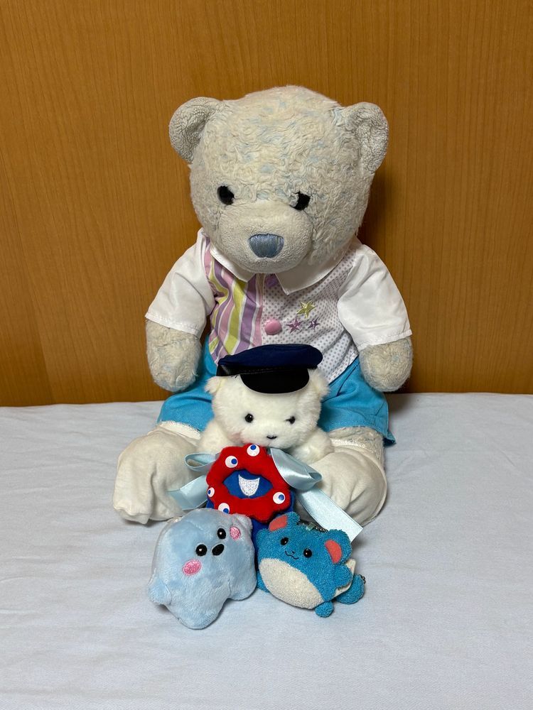でかが、サーキュラーちゃんがいなくなったって泣いてたよ。
どうやらサーキュラーちゃんは似たフォルムのマリルと仲良くなって遊んでたみたい。
でか、近くから見守ることにしたようだけど、顔が少し険しいね。