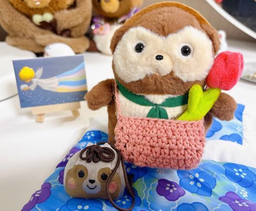 ぽんたちゃんです！
ふかふかのおふとん。
たぬきのおまもり。
すてきなえ！
ぜーんぶよーこからもらいました。
これもぽんたちゃんがかわいいからぽんね！☺️