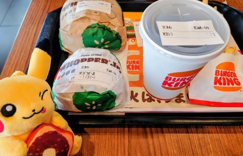 バーキンとやらを初めて食べたよ🍔✨
炭火焼きって香ばしくて美味しいね！