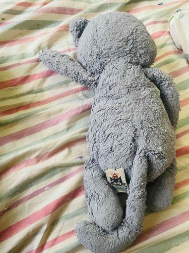 バタ、、(ダイイングメッセージが残されていた？！)