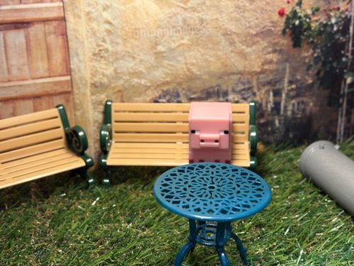 マイクラのブタ
ゲットして、なんか写真撮るブースあったから撮った📸
ブタ1匹だと、ジワる。

(主)