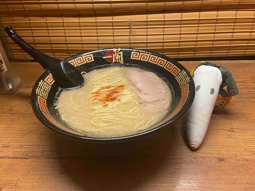 今日は獅子狩がライブハウスに遊びに行った帰りに、ラーメン屋さんに寄った。やはり一日の〆はこれでなくてはな。