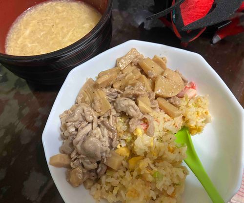 今日はちゃーはんとたまごスープ。中華。
