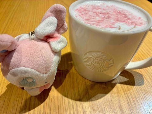 やべえ！これめちゃくちゃうまいな！！！

さくら味苦手だったんだけどこれはガブガブ飲めるわ