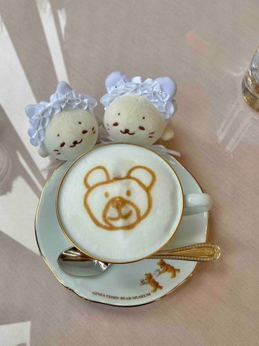 ( ◜ ·̫ ◝ )「熊さんが描かれたラテアートとっても可愛かったきゅね！🐻」