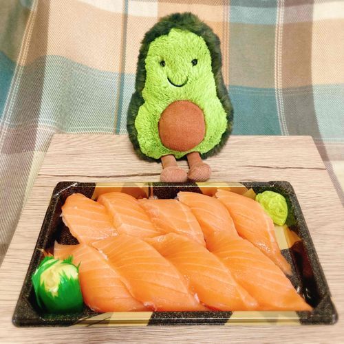 アボカドサーモンかもー？