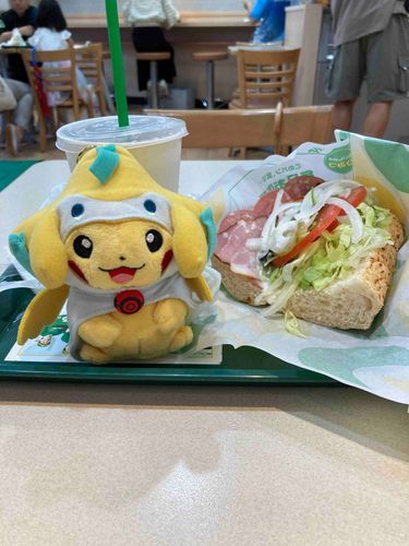 小雨だけど☔️
サブウェイでランチ野菜が新鮮💚
