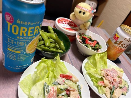 主のお母さんところで食べたときのご飯でちゅよっ🍚🥢🍺🐢
暑くってサッパリメニューになりまちた🐢💦💦