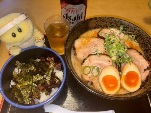 好きなラーメン屋さんのひとつ「はっぴ」でラーメンを食べてきたときのお写真でちゅ🍜
おいちかったでちゅ🐢💕💕