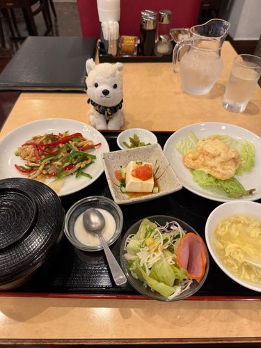 いっぱいあると　なにたべようかまよっちゃう〜