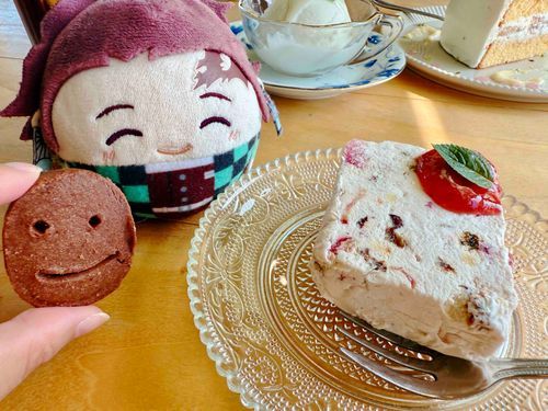 \ ニコシクッキ(⊃´◜◡◝`⊂) /