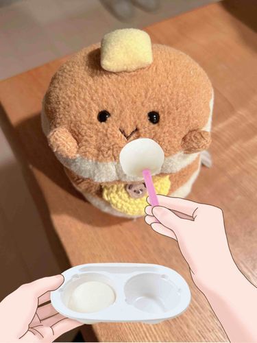 ん？はんぶんこ？ぱんけが ふたつとも たべるよ？🥞