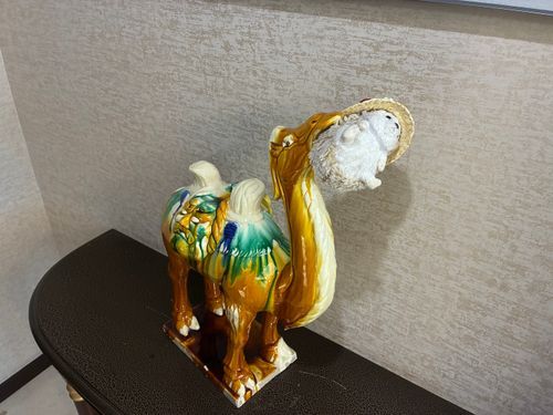 うわ〜、昨日🐫を食べたのがばれてお部屋の🐫しゃんに食べられかけてるんだポヨ〜