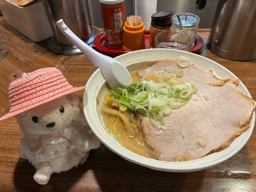 〆の味噌ラーメンポヨ〜
札幌すすきのの夜を満喫なんだポヨ〜🦔🦪✹✹✹🍜