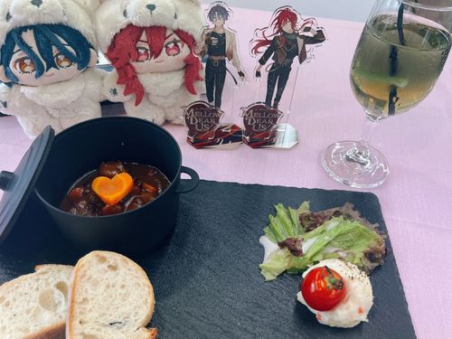 君と曖昧なビーフシチューを泳ぐ🎶
奔放なビーフシチューで満たしあって🎶

（アニカフェに行ったことを失念していました）