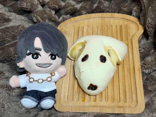 いぬのパン！🐶🍞
何とも言えない表情が可愛すぎてパン屋素通り出来なかった🤦‍♂️