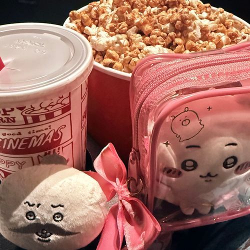 わぁーい(՞⸝⸝o̴̶̷̥᷅  ̫ o̴̶̷̥᷅⸝⸝՞)


ちいかわの映画3回目‼️
見る度にこれで良かったのかな、が心を抉る
特典はちいかわでしたやった～🫶