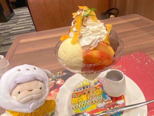 パフェじゃないよ
「紅玉りんご＆スイートポテトのとろけるショコラ仕立て」だよ🍎