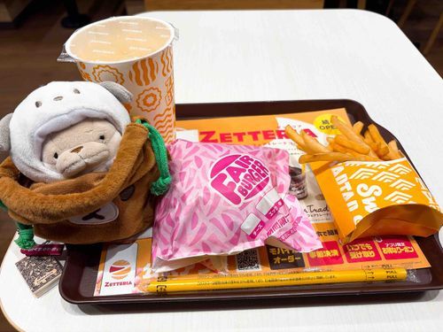 とろたま牛すき焼きバーガー🍔
みんな食べた方がいいよ🫶