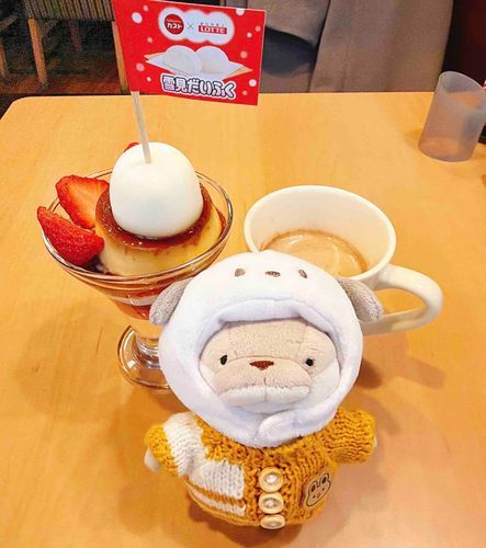 いちごと雪見だいふくのプリンサンデー🍮天才の組み合わせだね👏