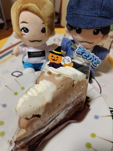 今日は主さんのお誕生日やから一緒にケーキ食うた🎂
