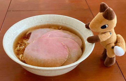 ラーメンハムのせ