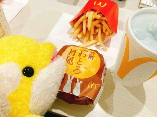 おつきみ♬ おつきみ♬ 

🍡 ♬ 🐇 ♪ 🌕 ♩ 🍔 ♬ 🍳