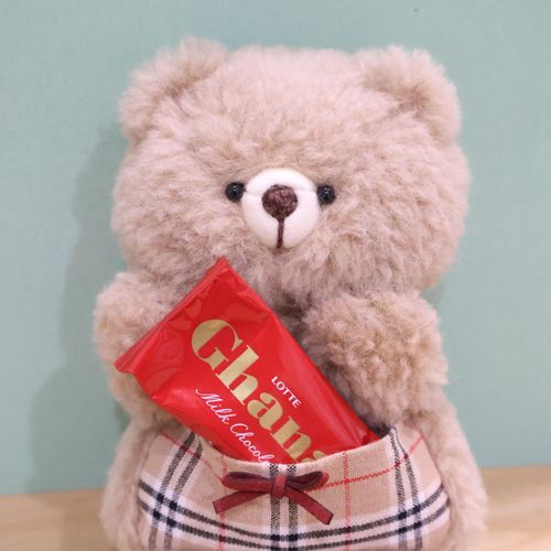 タルトくん🐻がみんなにチョコをプレゼントしたいって
「これたべてみんながんばれ〜！」
だそうだよ✨