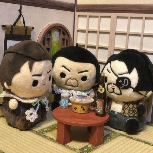 まじまさんの おうちに あそびにいった
せまい