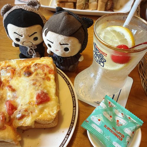 ﾐﾈ「コメダの ぴざとーすとですよ、ﾃﾞｪｺﾞさん🍕」