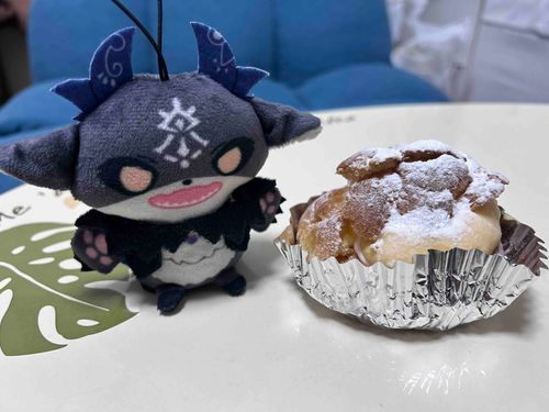 シュークリームとでび様