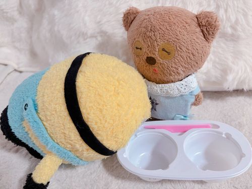 もう信じられない💦とつぶやいて～ きみ(ボブちん)はうつむいて～
不安材料(空の雪見だいふく)腰にぶら下げたボク(ちむ)の
心にかみついたー🎶
