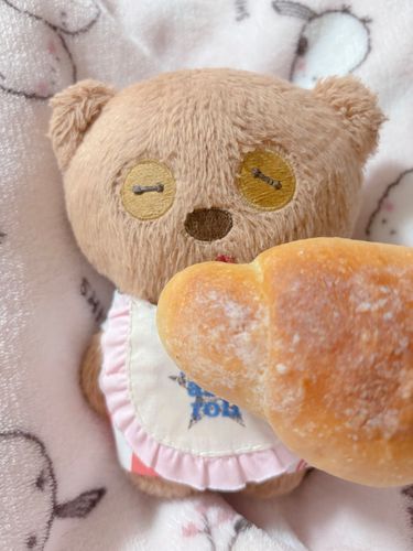 塩バターロールパン

じゅわっとバターとちょぴっとしょっぱいのがまたおいちい
🎶.･*’’*･.♬