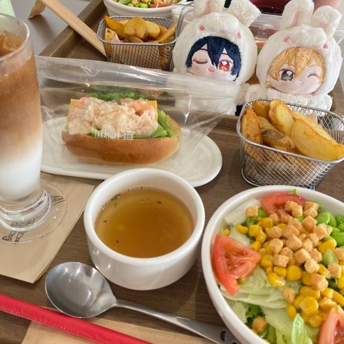 昼活なのじゃ♪

先日お迎えした新しい兄弟なのじゃ♪
🐰さんかわゆいのう♪