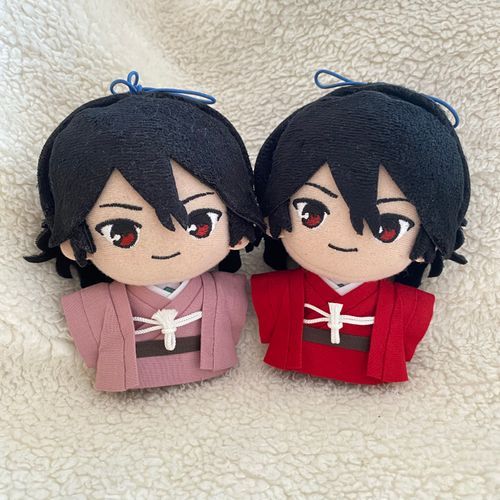 次男くんに新しいお着物買ってもらったのじゃ♪
オソロでうれちなのじゃ♪
次男くんはイケメンじゃから赤が似合うのじゃね♪