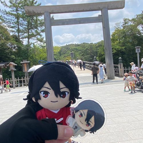 天照大御神さまにもきちんとご挨拶させていただいたのじゃ♪
にれいにはくしゅいちれいじゃ♪
ちゃんと出来たぞい♪