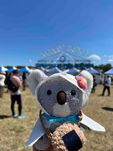 かぞくがだいすきな、ほっかいどうのふぇすにいってきたよ🪇
きょねんはほてるまでいったけど、かいじょうにはつれてってもらえなかったから、うれしかったなー🥰🥰
いっぱいいろんなおんがくきいてきたんだ😎たのしかった！！