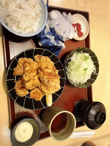 👁🐱からあげ…うま……