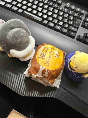 おつきみ？
つきみ！いっしょにくお！！