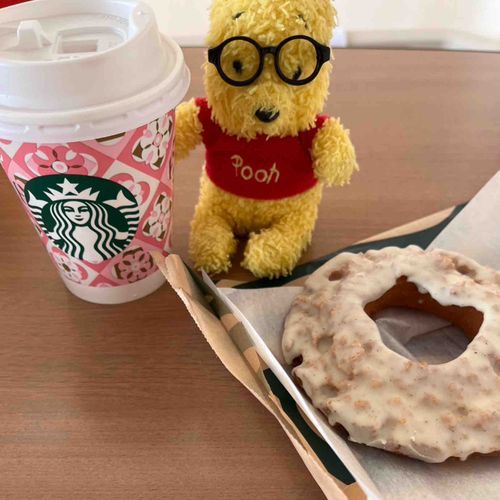 スタバに行ってドーナツとキャラメルマキアートを飲んだよ