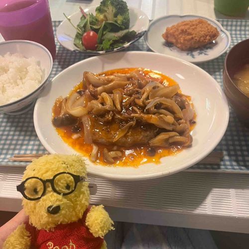 きのこソースのハンバーグだよ