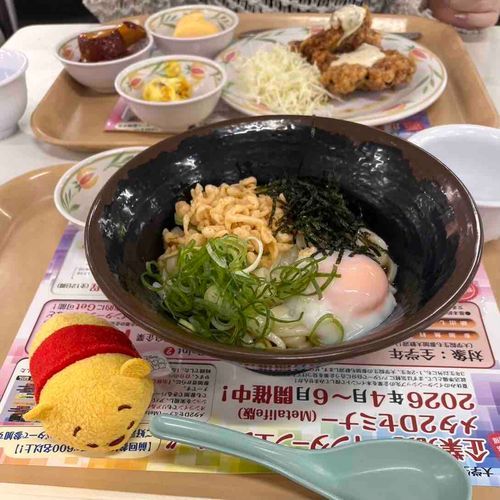 お友達と一緒に初食堂！
温玉ぶっかけうどん美味しかったよ😋
たくさんお話しできて良かったー！