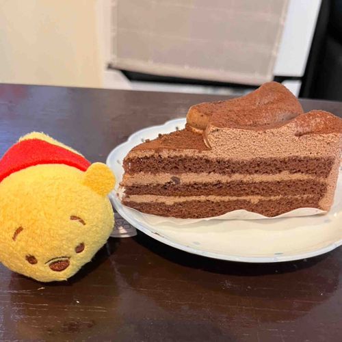 学校が終わったのでケーキを買ったよ🍰