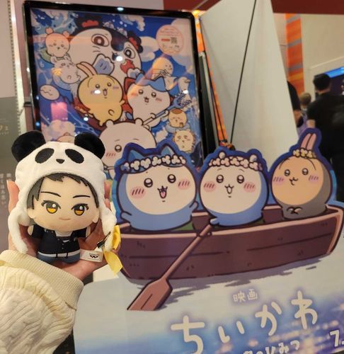 えいが ちいかわ みにいってきました。
サイズ感 が おなじくらいっすね。