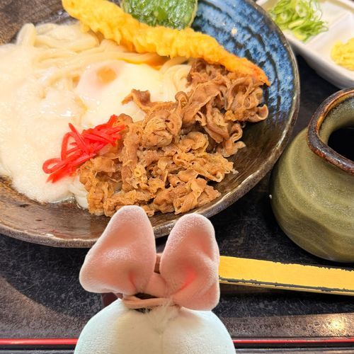 今日はパワースポットやらにお出かけしてきたよ⛩✨️
お花の風鈴可愛かった💕
あとね、ハート型の窓もあってね、おひさまもげんきで暑かったけど気持ちが整ったよ😆💕
